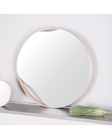 Asimetriškas vonios veidrodis