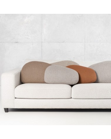 Unikalaus dizaino pagalvėlės sofai